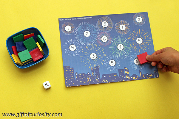 4th of July Roll & Cover Math Games for number recognition, addition, and subtraction practice. #4thofJuly #independenceday #math || Gift of Curiosity